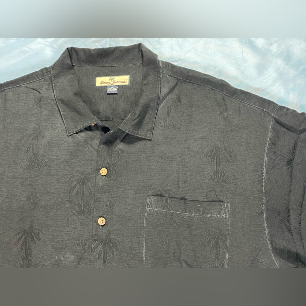 Tommy Bahama XXL Silk Embroidered Short Sleeve